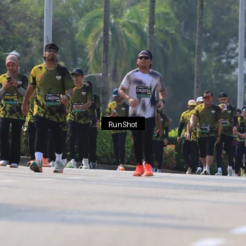 Runner Photo 7051876