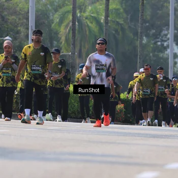 Runner Photo 7051877
