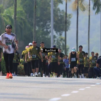 Runner Photo 7051879