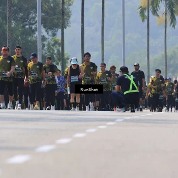 Runner Photo 7051891
