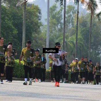 Runner Photo 7051895