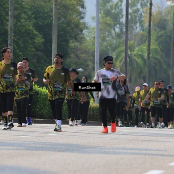 Runner Photo 7051899