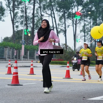 Runner Photo 7051904
