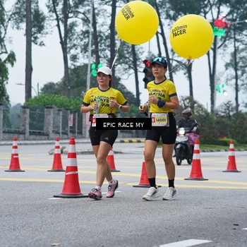 Runner Photo 7051911