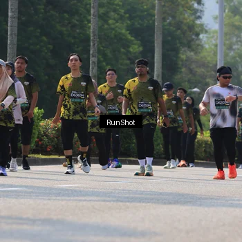 Runner Photo 7051918