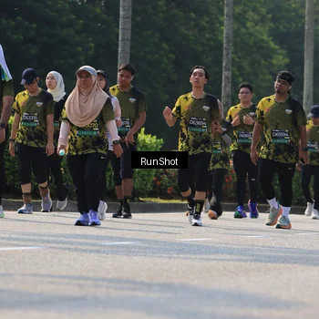 Runner Photo 7051921