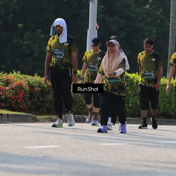 Runner Photo 7051930