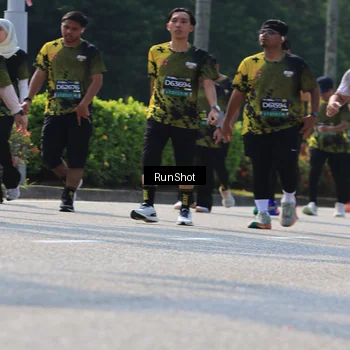 Runner Photo 7051940