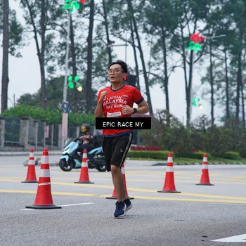 Runner Photo 7052000