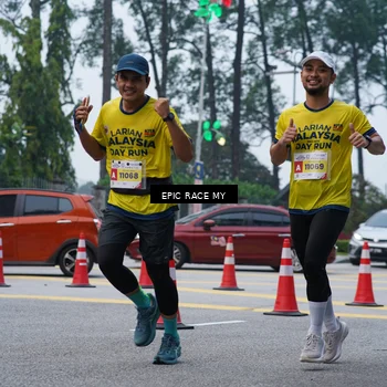 Runner Photo 7052040