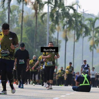 Runner Photo 7052043
