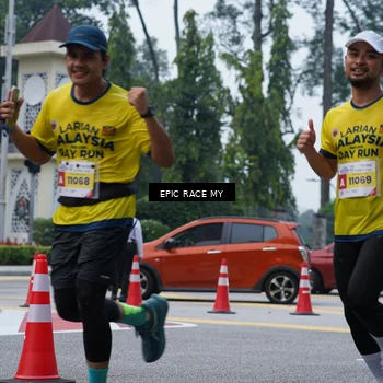 Runner Photo 7052044