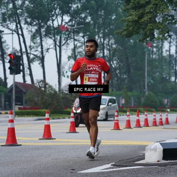 Runner Photo 7052057