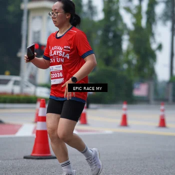 Runner Photo 7052095