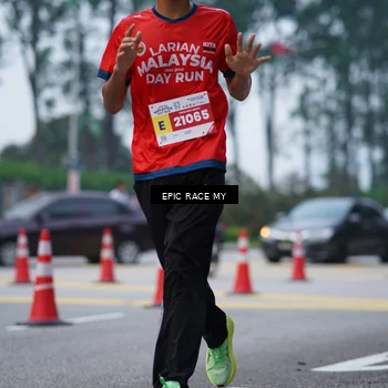 Runner Photo 7052102