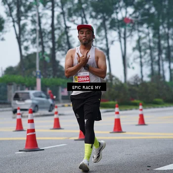 Runner Photo 7052103