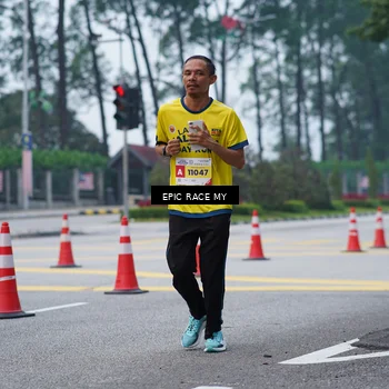 Runner Photo 7052117