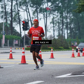 Runner Photo 7052126