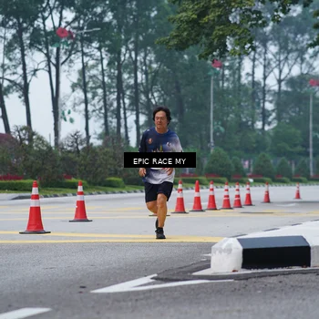 Runner Photo 7052128
