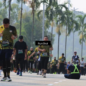 Runner Photo 7052137