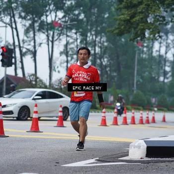 Runner Photo 7052152