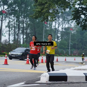 Runner Photo 7052159