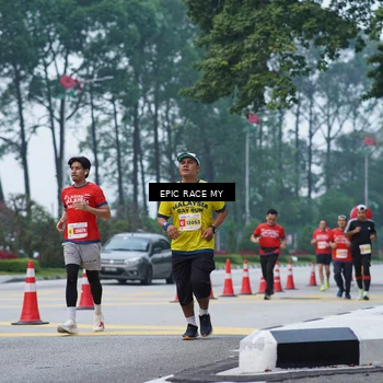 Runner Photo 7052173