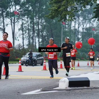 Runner Photo 7052178