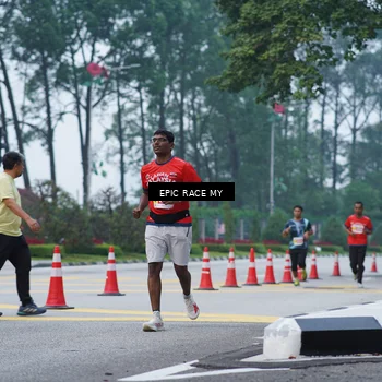 Runner Photo 7052215
