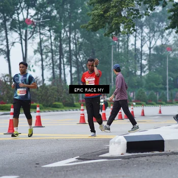 Runner Photo 7052219