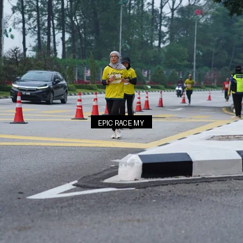 Runner Photo 7052303