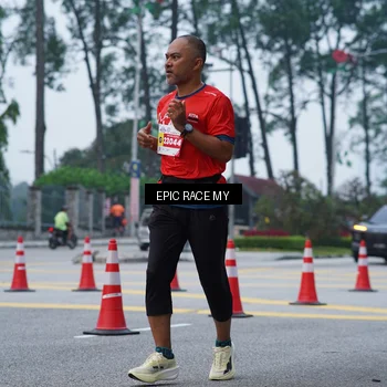 Runner Photo 7052323