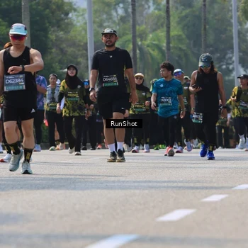 Runner Photo 7052399