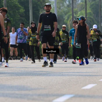 Runner Photo 7052417
