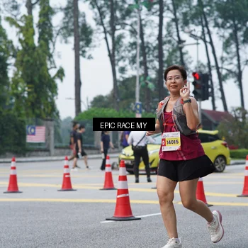Runner Photo 7052445
