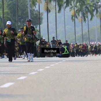 Runner Photo 7052454
