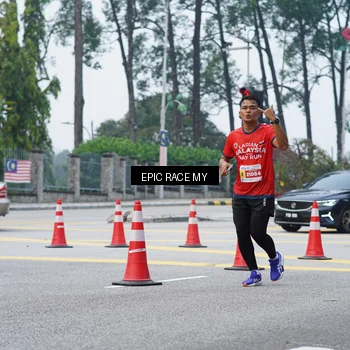 Runner Photo 7052532
