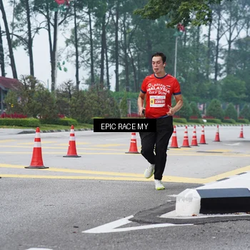 Runner Photo 7052538