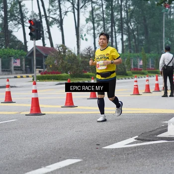 Runner Photo 7052544