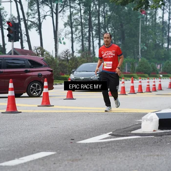 Runner Photo 7052554