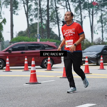 Runner Photo 7052558