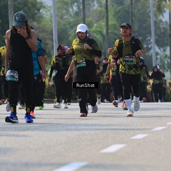 Runner Photo 7052573