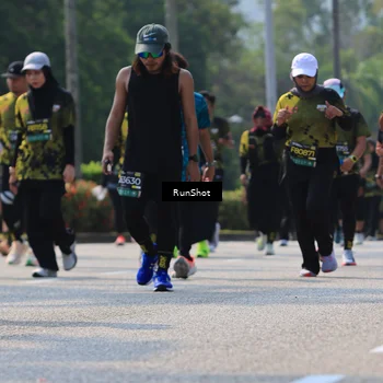 Runner Photo 7052574