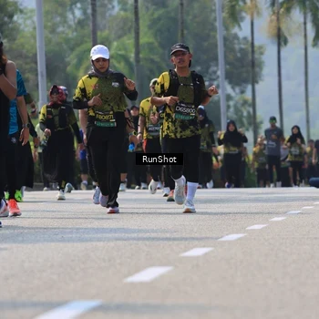 Runner Photo 7052576