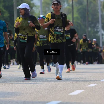 Runner Photo 7052621