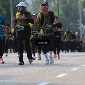 Runner Photo 7052624