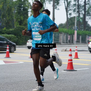Runner Photo 7052645