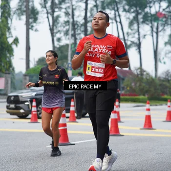Runner Photo 7052671