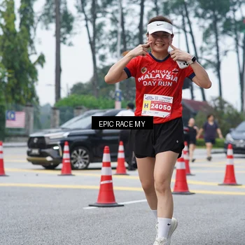 Runner Photo 7052675