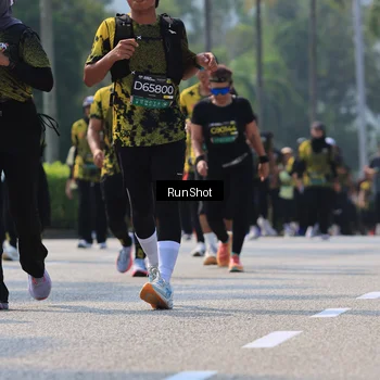 Runner Photo 7052690